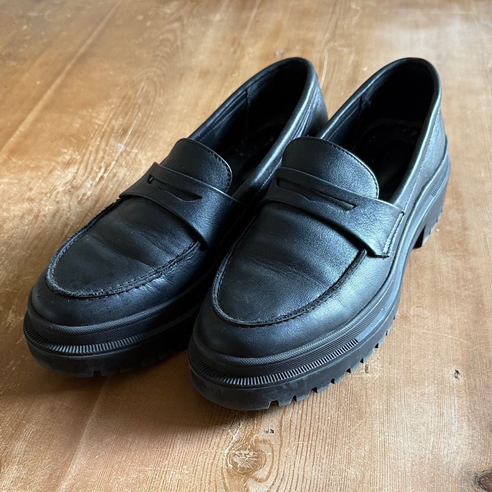 Portland Leather Classic Black Loafers